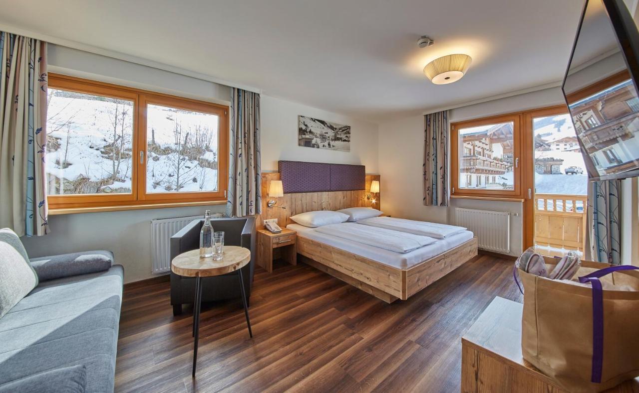 Johanneshof - Dein Mountain Wohlfuehlhotel Saalbach-Hinterglemm Bagian luar foto