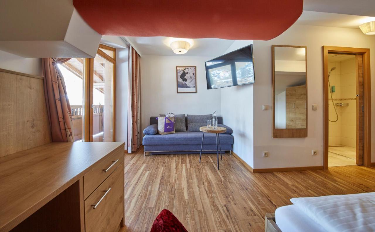 Johanneshof - Dein Mountain Wohlfuehlhotel Saalbach-Hinterglemm Bagian luar foto