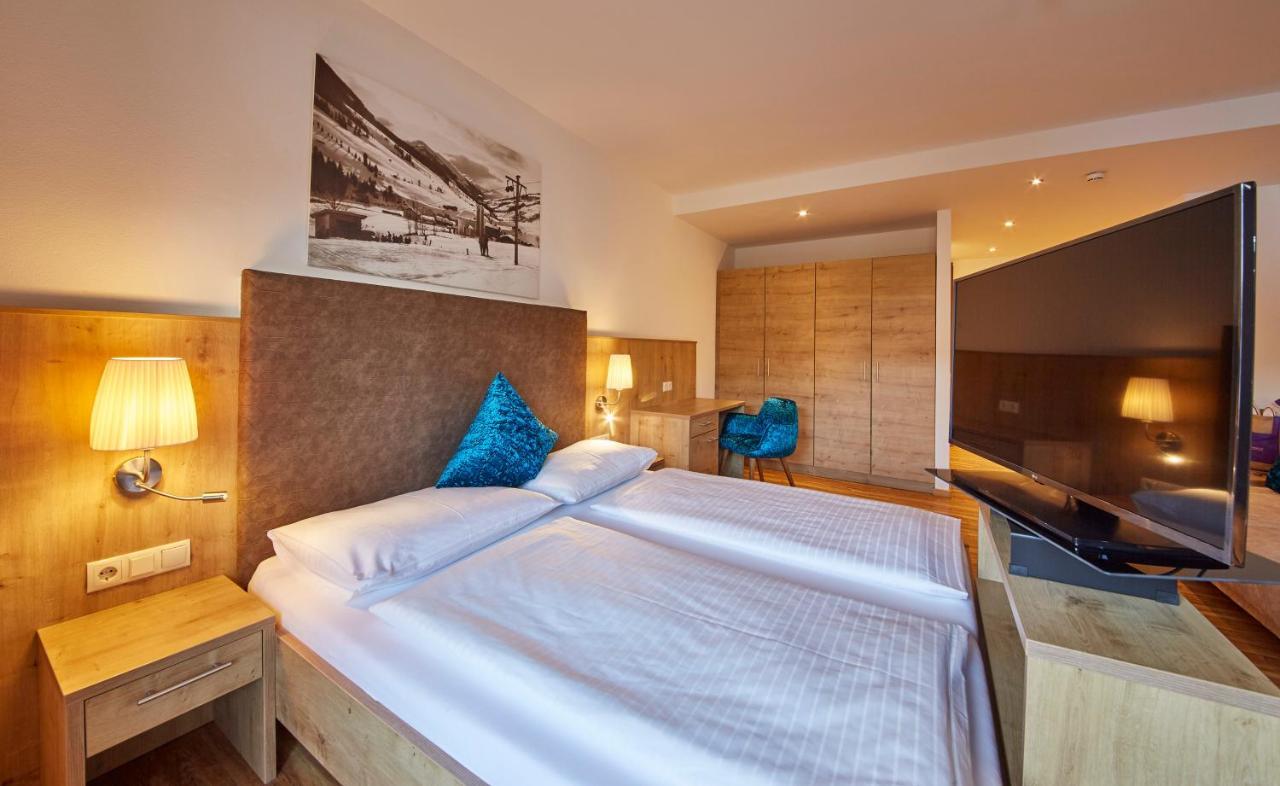 Johanneshof - Dein Mountain Wohlfuehlhotel Saalbach-Hinterglemm Bagian luar foto