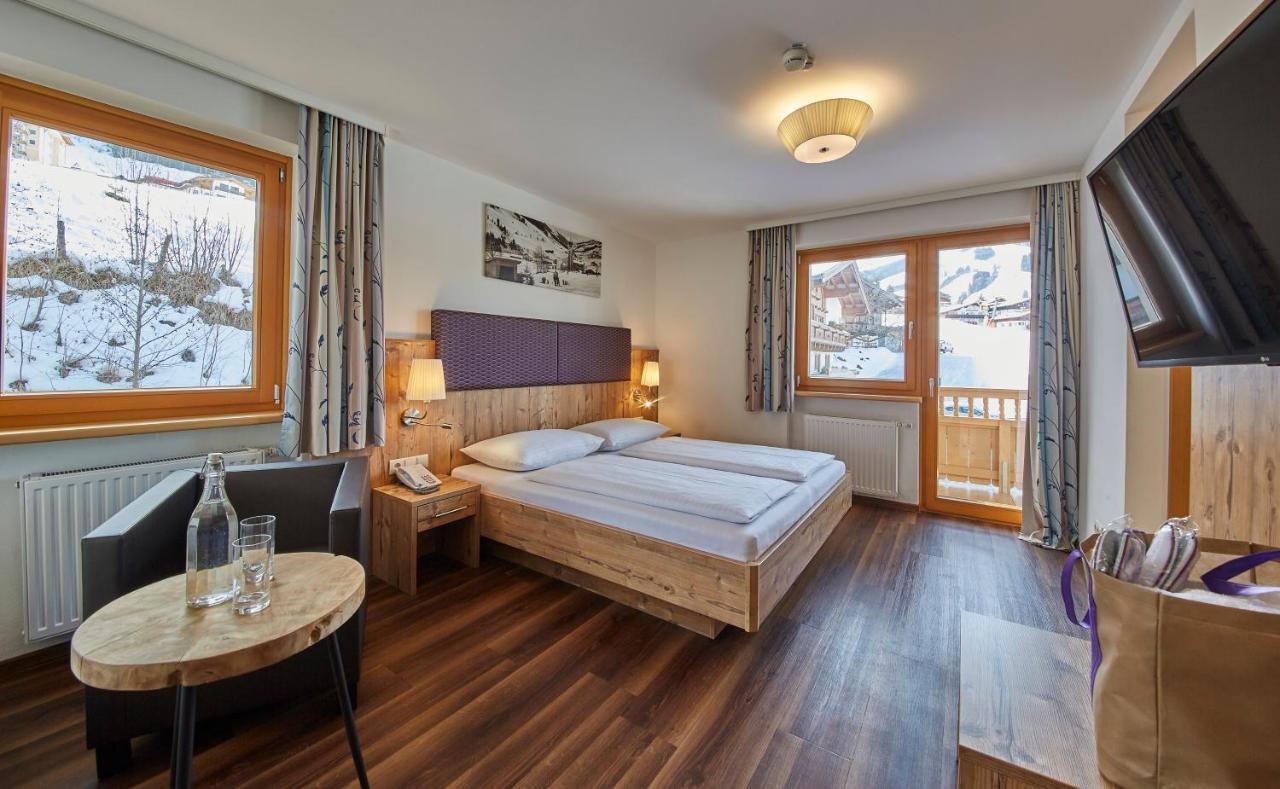 Johanneshof - Dein Mountain Wohlfuehlhotel Saalbach-Hinterglemm Bagian luar foto