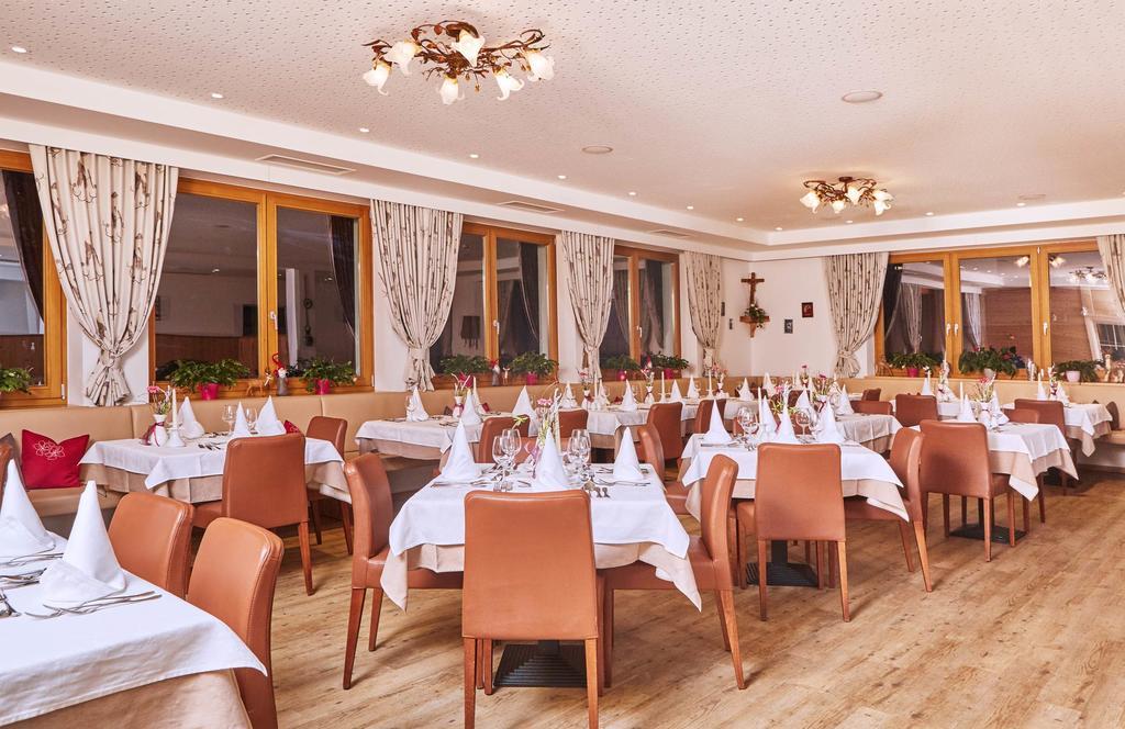 Johanneshof - Dein Mountain Wohlfuehlhotel Saalbach-Hinterglemm Bagian luar foto
