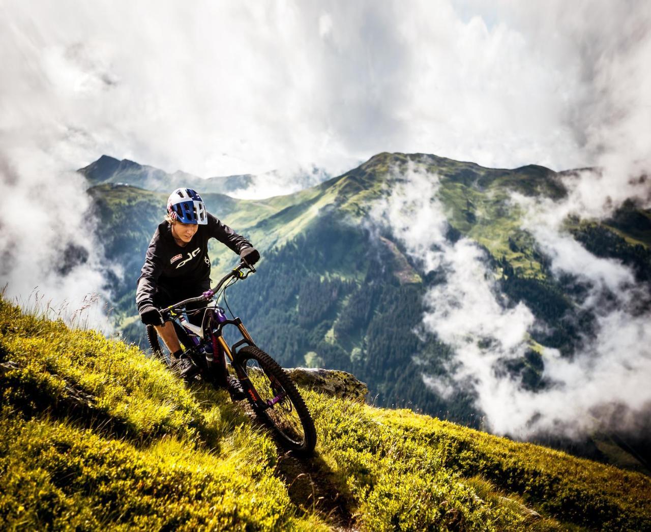 Johanneshof - Dein Mountain Wohlfuehlhotel Saalbach-Hinterglemm Bagian luar foto